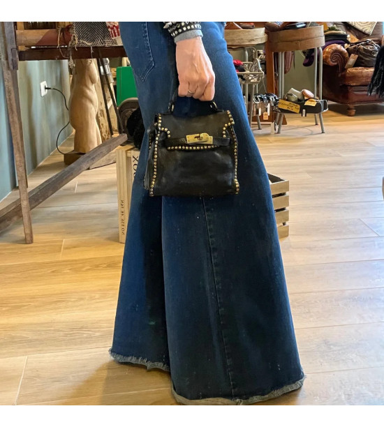 Sara - Borsa monospalla mini in pelle di  con rivetti